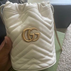 Gucci Bucket chain purse